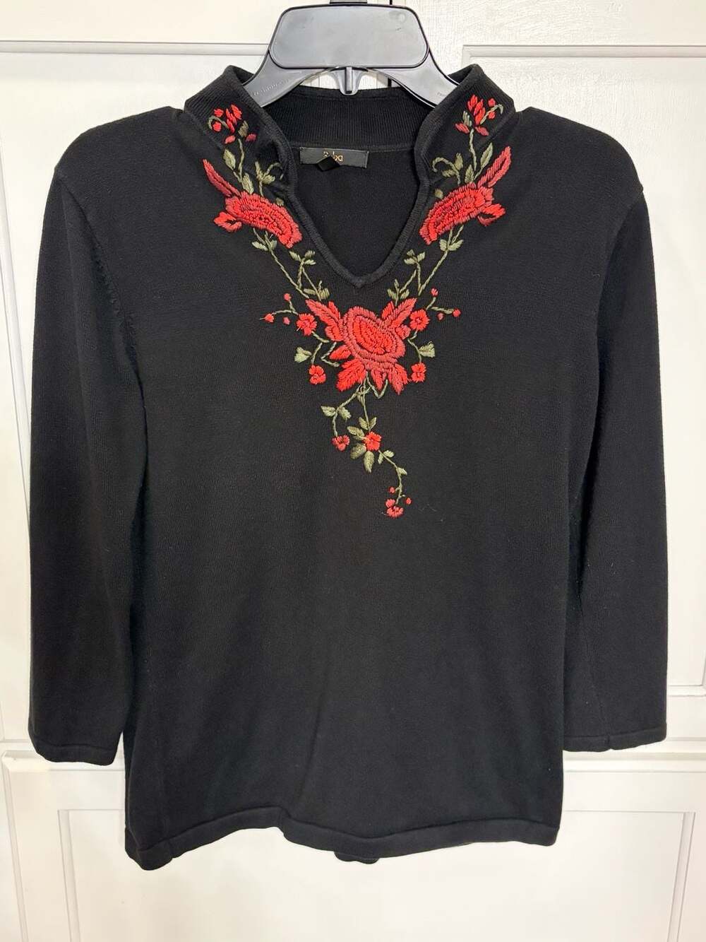 Reba Women's Black Floral Embroidered Mock Neck Sweater Size M